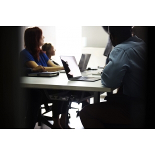 shot-stash-desk-macbook-man-woman-1-1100x734.jpg shot-stash-desk-macbook-man-woman-1-1100x734.jpg